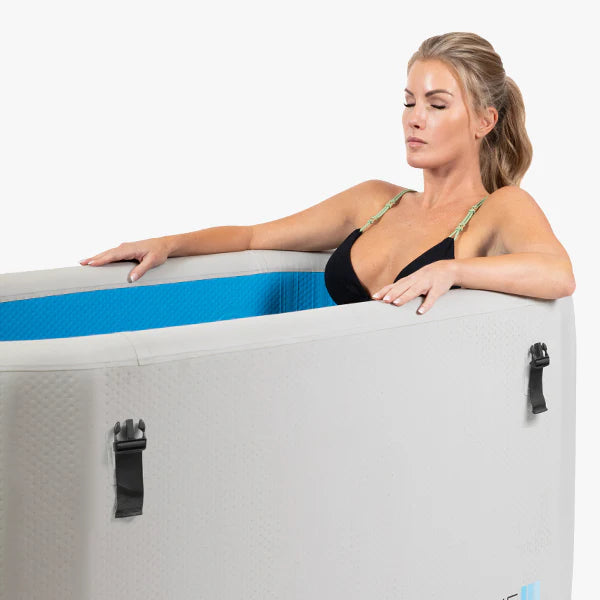 Load image into Gallery viewer, Revive Plunge Inflatable Tub