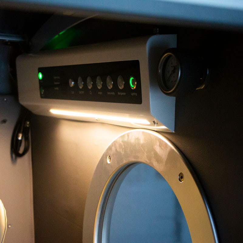 Load image into Gallery viewer, Space60 Hard Sitting Hyperbaric Chamber- 1.5 ATA / 2.0 ATA
