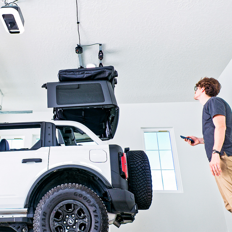 Load image into Gallery viewer, Bronco Hard Top Automotive Lifter - SmarterHome
