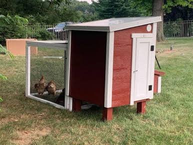 Load image into Gallery viewer, OverEZ Chicken Coop In A Box - Up to 5 Chickens
